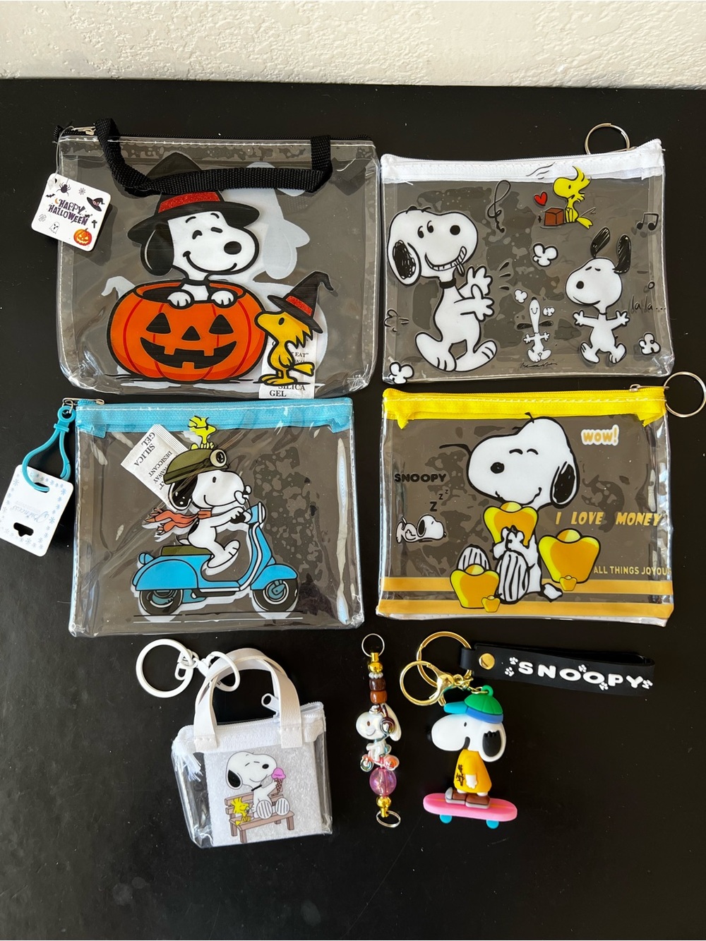 Snoopy & Peanuts Clear Pouches & Keychain Accessory Set - 7 pieces